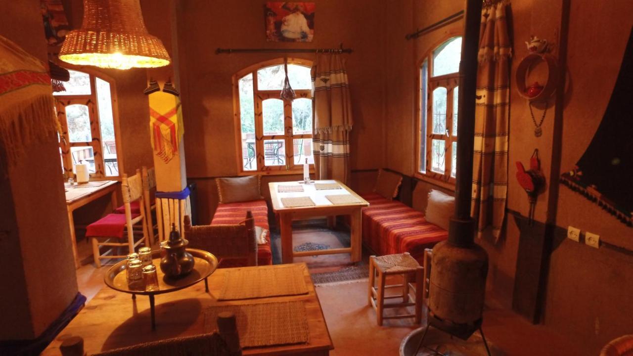 Riad Pizzeria Marhaba Akhendachou n'Ait Ouffi Eksteriør bilde
