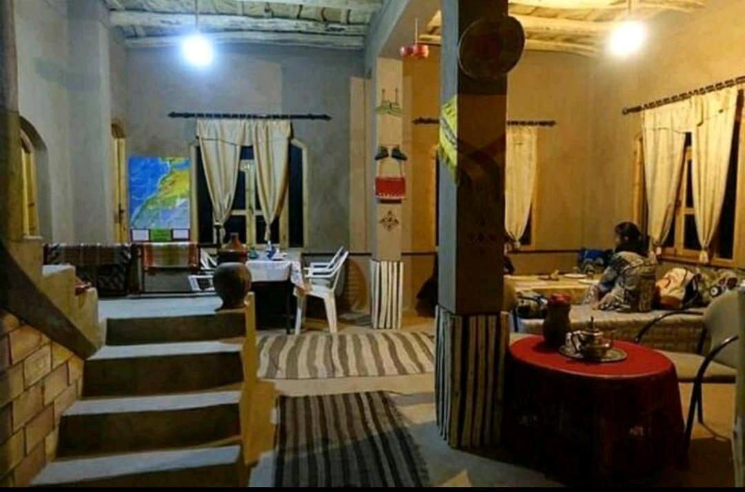 Riad Pizzeria Marhaba Akhendachou n'Ait Ouffi Eksteriør bilde
